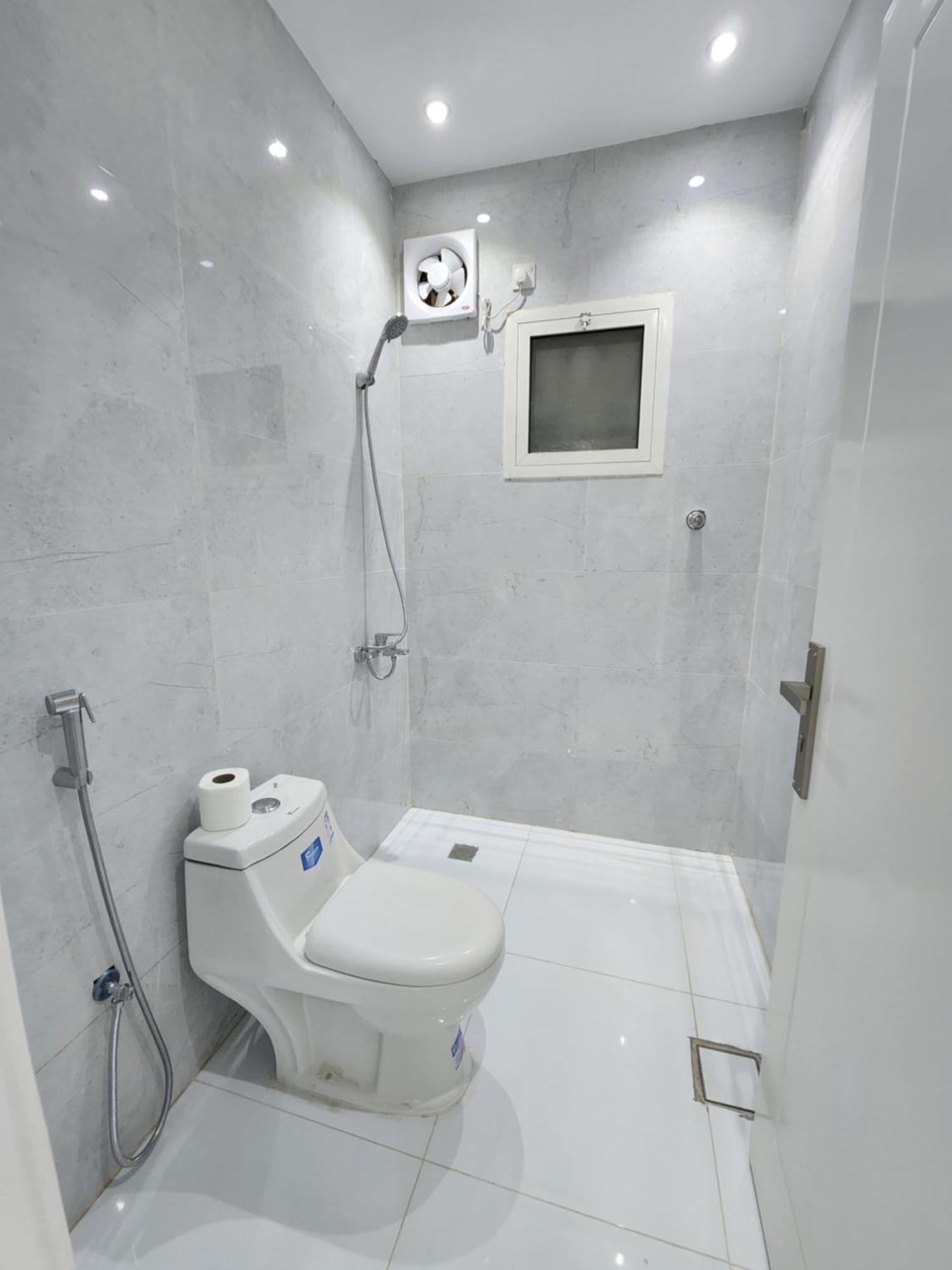 Yaqoot Al Madina Suites Al Awali Exteriör bild