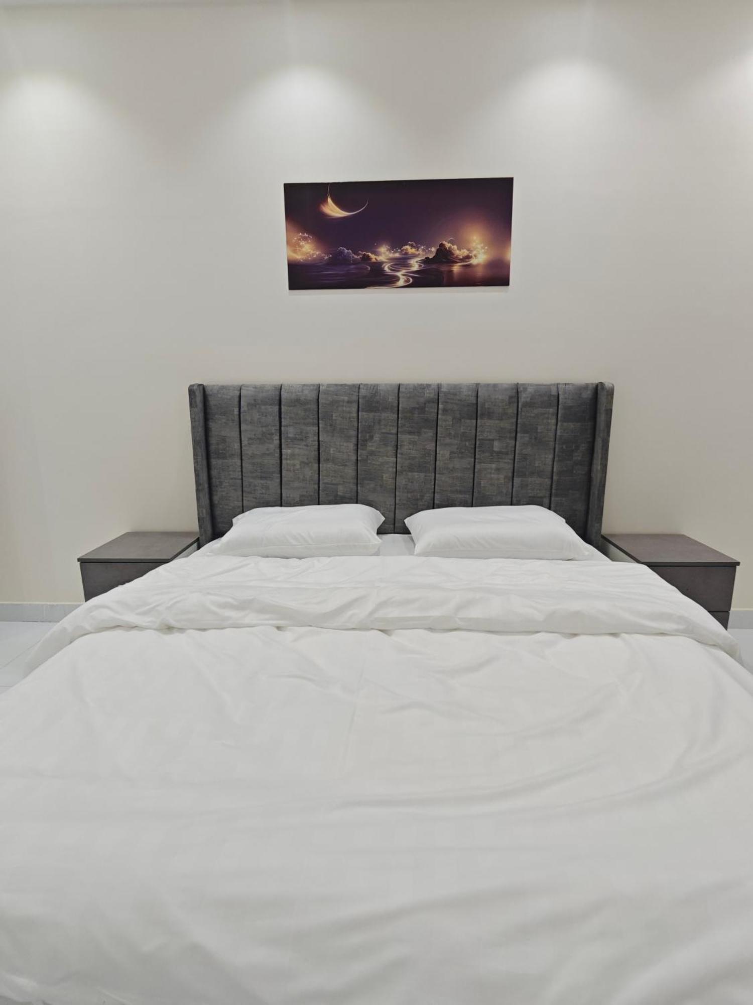 Yaqoot Al Madina Suites Al Awali Exteriör bild