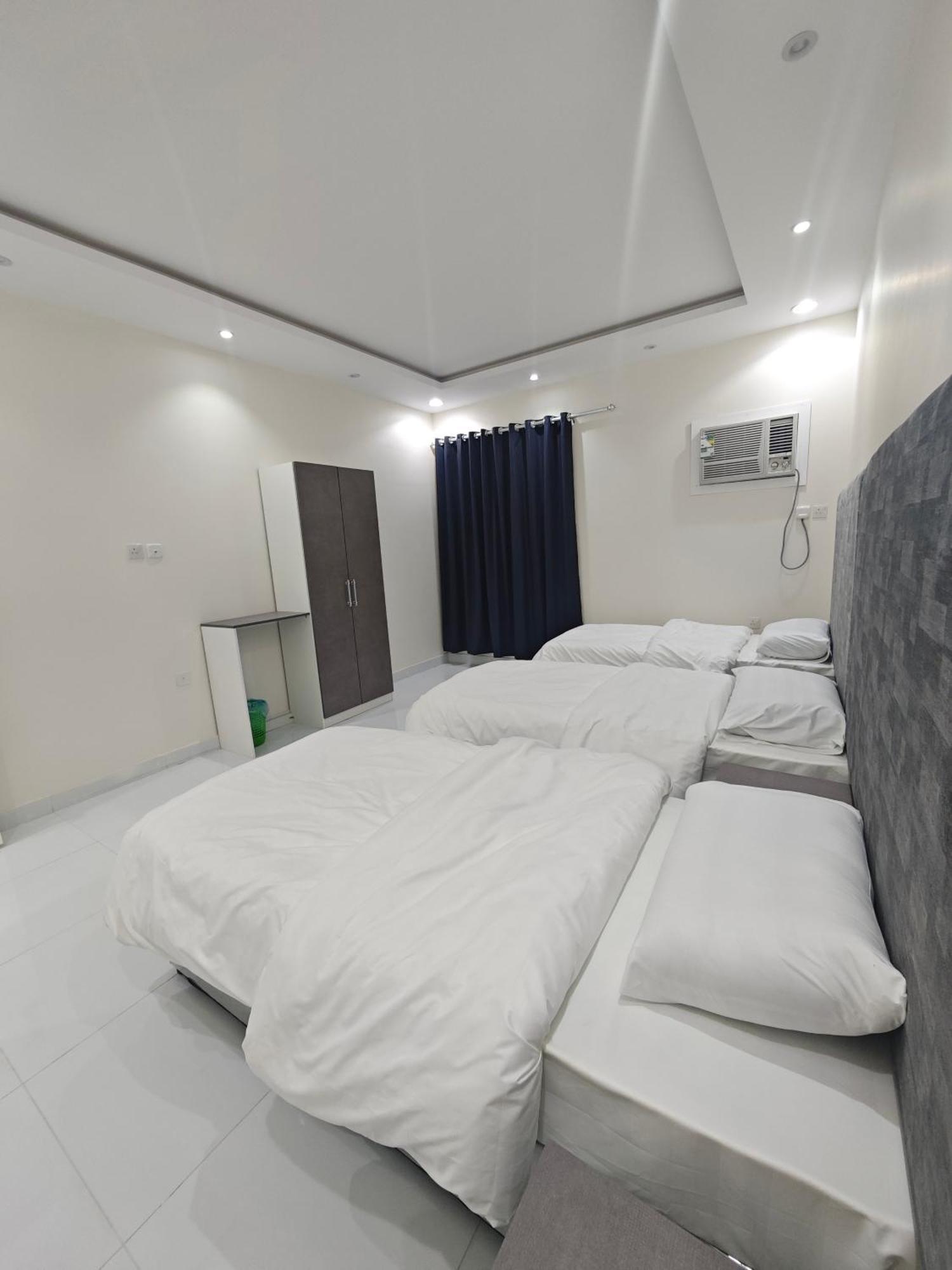 Yaqoot Al Madina Suites Al Awali Exteriör bild